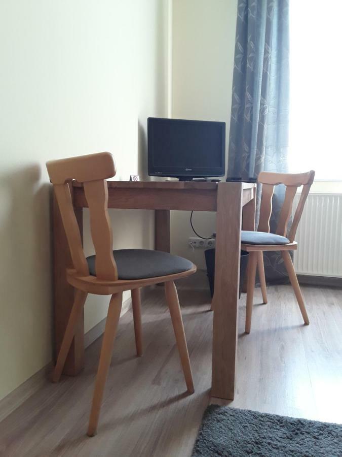 Gasthof Lindenkrug Broderstorf Zewnętrze zdjęcie
